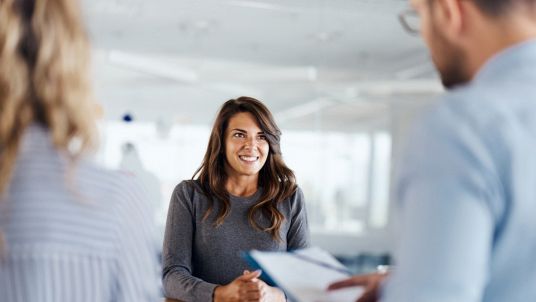 Tra scuola e lavoro: mestieri più ricercati e quanto si guadagna