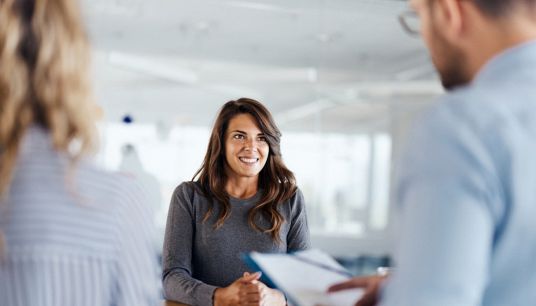 Tra scuola e lavoro: mestieri più ricercati e quanto si guadagna