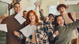 Cento giorni alla Maturità, dove è nata la tradizione e perché