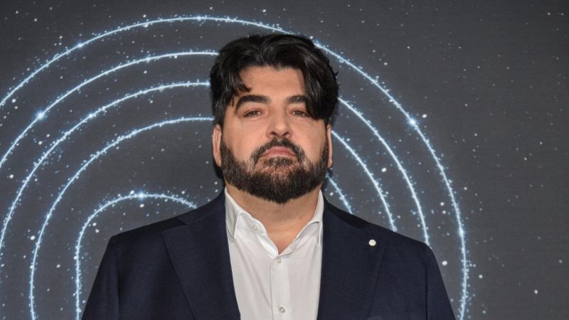 La cena di Cannavacciuolo: raccolti 20mila euro per la scuola