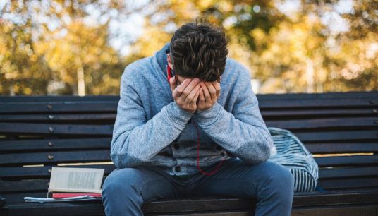 Come affrontare il disordine adolescenziale: messaggio di Novara