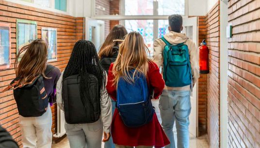 Giovani a scuola
