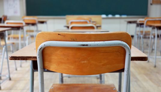 La scuola non interessa agli italiani: un sondaggio lo conferma