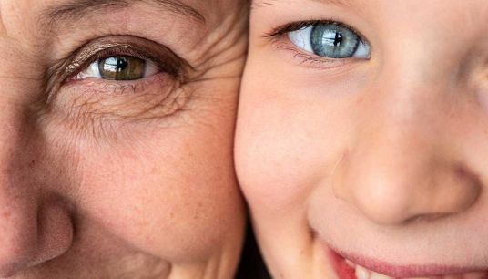 Anziani e giovani in Italia