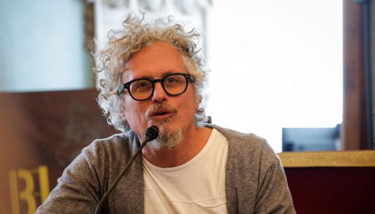 Niccolò Fabi e il vocale per gli studenti: "Prof, non interroghi"