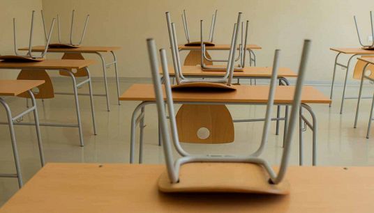 Scuole chiuse in estate