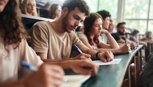 Test d'accesso università, giù i voti delle aspiranti matricole