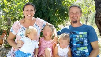 Famiglia nel bosco, bimbi alla scuola pubblica (ma dopo un esame)