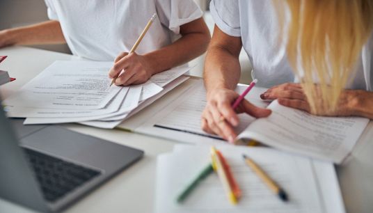 Maturità, corsa alle ripetizioni: costi e materie più richieste