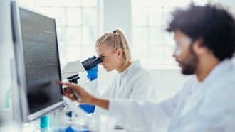 Ricercatori italiani al top: 29 premiati, solo la metà lavora qui