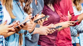 Soluzioni della Maturità in un gruppo social: denunciata 22enne