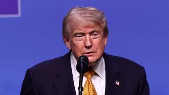 Trump e il velo all'asilo, il post fa scoppiare un caso negli Usa