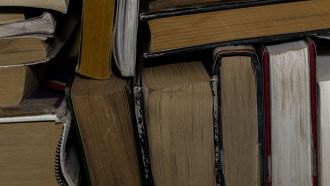 Biblioteca di libri