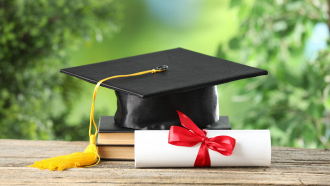 cappello-libri-laurea