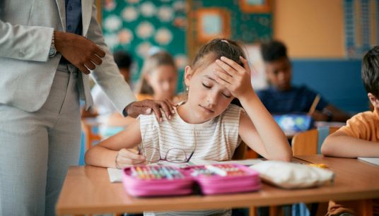 Allarme emicrania: gli effetti sul rendimento a scuola