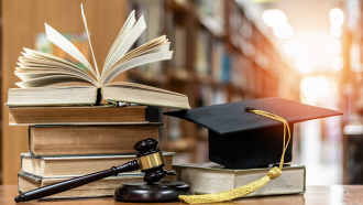 laurea-giustizia-libri