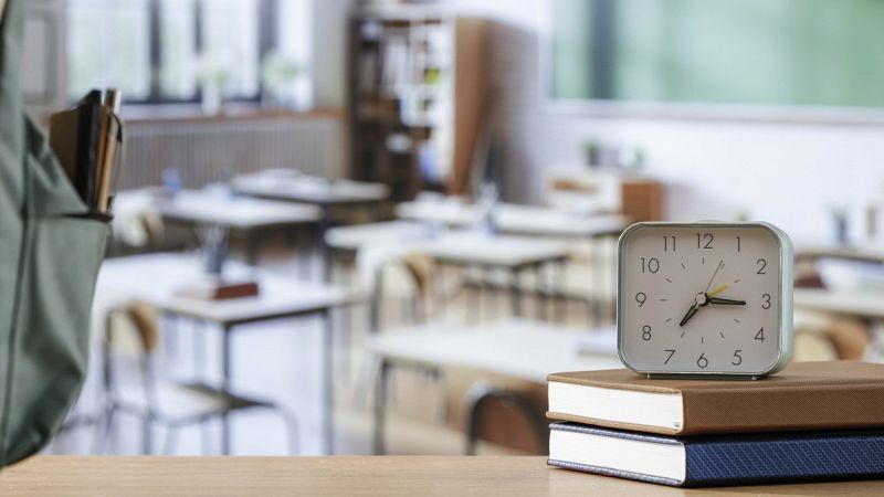 Torna l'ora solare: le conseguenze sugli studenti