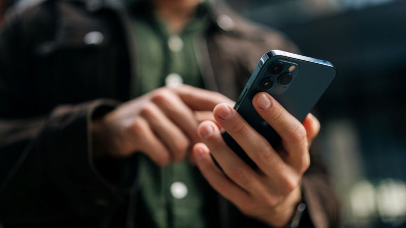 Un preside si è infiltrato nella chat degli studenti