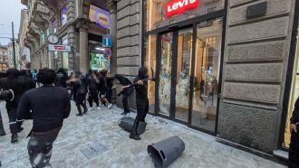 Il più piccolo fermato per le violenze a Milano ha solo 11 anni