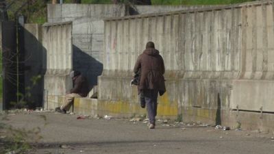 Spaccio continuo, accampamenti abusivi, siringhe e rifiuti