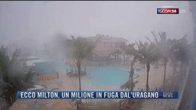 Breaking News delle 21.30 | Ecco Milton, un milione in fuga dall'uragano