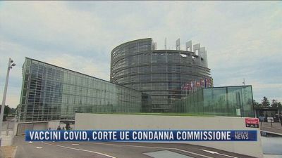 Breaking News delle 21.30 | Vaccini covid, Corte Ue condanna Commissione