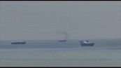 Trump: libereremo le navi a Hormuz. L'Iran: no a interferenze