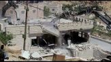 Cisgiordania, bulldozer israeliani demoliscono una casa palestinese