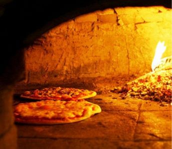 Ristorante Pizzeria Il Tronco  forno a legna