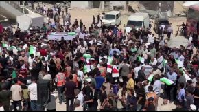 A Gaza funerali per 50 persone, recuperate da macerie di 3 anni di guerra