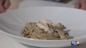 Spaghetti alle ostriche e alle arachidi