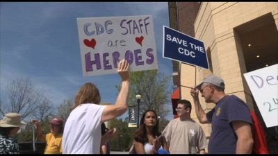 Atlanta, protesta al CDC dopo l'annuncio di 2.400 licenziamenti
