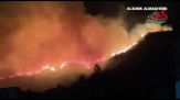 Vasto incendio nel Nord del Marocco, le fiamme avvolgono il bosco