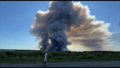 Attacco di droni ucraini contro due centri logistici in Russia
