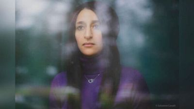 Forniva documenti falsi e mezzi di trasporto ai clandestini, va assolta