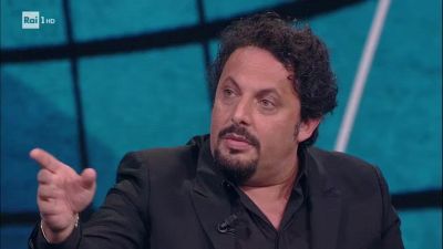 Si fa presto a dire amore, Enrico Brignano scaricato dalla compagna