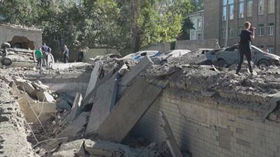 Raid russi su Kiev, colpito un ospedale pediatrico