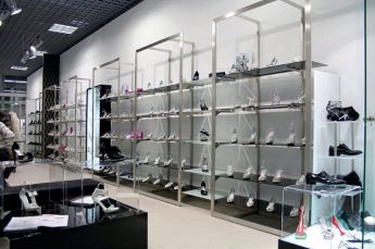 TRICOMI METALLI E ARREDI S.R.L. Arredamento negozi calzature