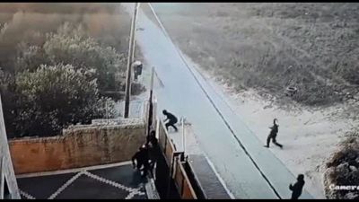 Cisgiordania, assalto coloni in un villaggio: condanna internazionale