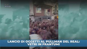 Lancio di oggetti al pullman del Real Madrid