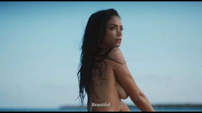 Presentato il Calendario Pirelli 2025, c'è anche Elodie