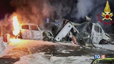 Assalto al magazzino, un bottino milionario