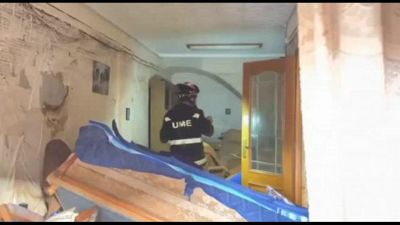 Il sole su Valencia inondata, i servizi di soccorso in città
