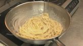 Ma quali escargots, a Parigi tutti pazzi per la pasta "au fromage et au poivre"