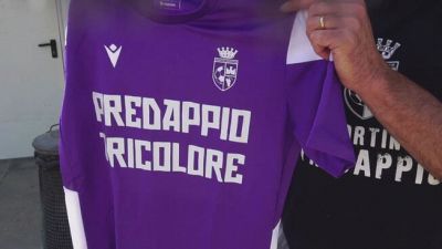 "Predappio Tricolore", lo sponsor vende i gadget del Duce