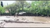 Cile, violenta alluvione a Santiago: strade trasformate in fiumi