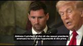Il presidente Trump dà il benvenuto a Lionel Messi alla Casa Bianca