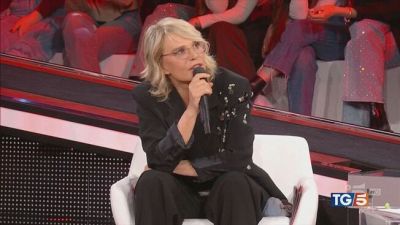 Tra poco "Amici", poi speciale Groenlandia