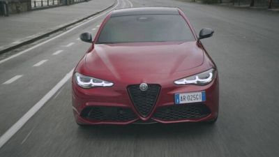 Alfa Romeo: la serie speciale Intensa celebra l'identità del marchio