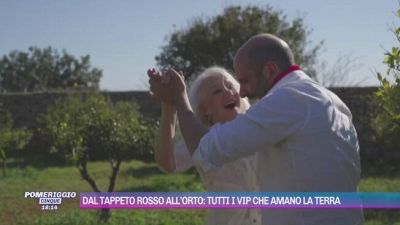 Dal tappeto rosso all'orto: tutti i vip che amano la terra